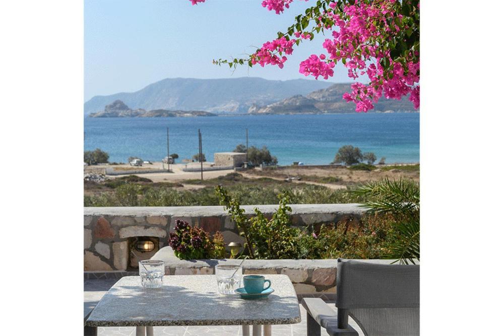 Κalamitsi Rooms & Apartments Kimolos Exterior photo